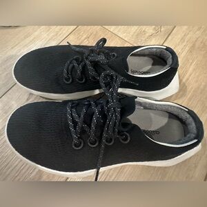 Allbirds Free Dasher 2 Black Running Sneaker (women) - size 9.5